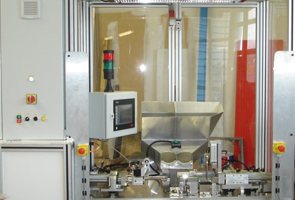 Machine de montage de ressort pour assistance débrayage